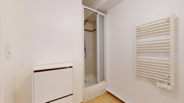 Studio 1 pièce 21.72 m² + Terrasse de 19.76 m² + Partking + Aucun travaux