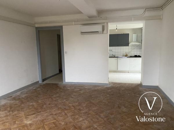 Immeuble de rapport – Investisseur – 2 locaux commerciaux – 4 appartements