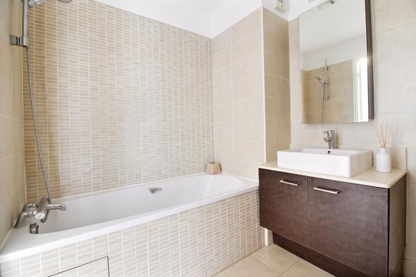Suresnes Promenade Sisley, appartement 3 pièces avec parking, cave, lumineux, sans travaux, proche T2 Belvédère