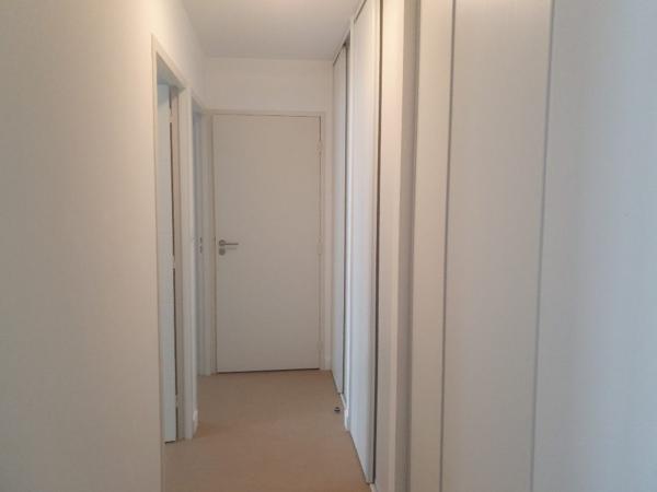 ROCHEFORT en hyper centre - au 1er un appartement de type 3 avec terrasse de 25 m²