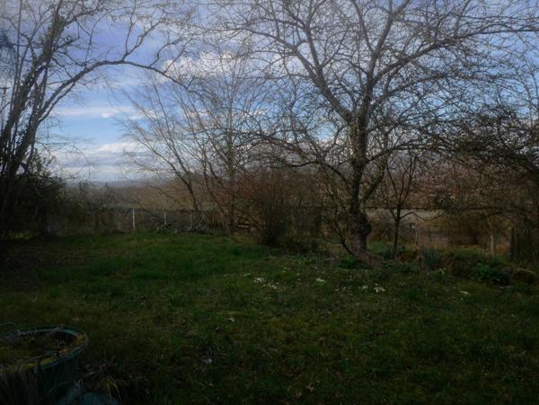 centre du village proche école et commerces