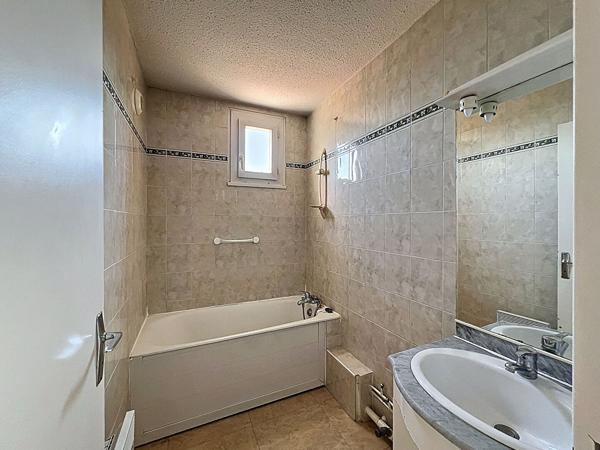 Appartement Aix En Provence 3 pièces 73.41 terrasse, garage et cave