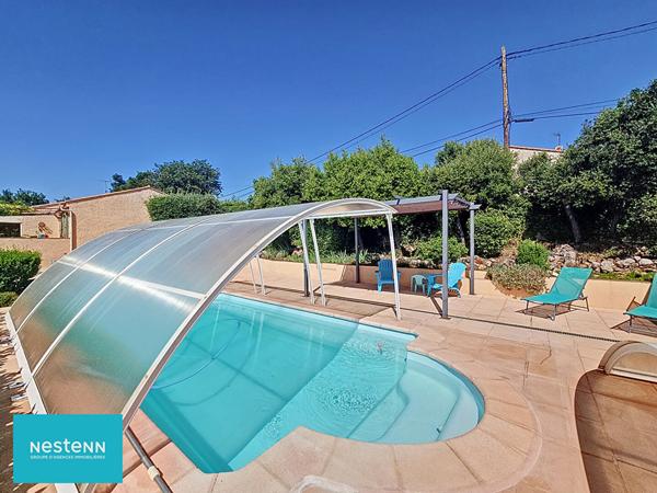 Maison de 146 m2 avec 4 chambres, véranda, garage, piscine et pool house à Saint Maximin la Sainte Baume