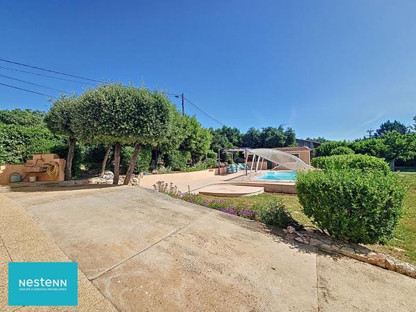Maison de 146 m2 avec 4 chambres, véranda, garage, piscine et pool house à Saint Maximin la Sainte Baume