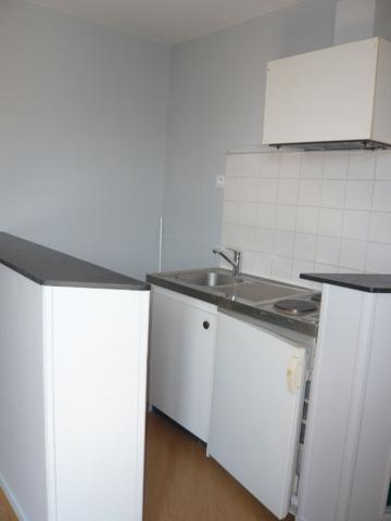 Laval, studio meublé