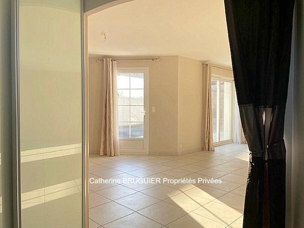 Villa de plain pied Angliers - Entre Niort et La Rochelle -140 m2 - 4 chambres- piscine - jardin clos de 950 m2