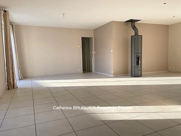 Villa de plain pied Angliers - Entre Niort et La Rochelle -140 m2 - 4 chambres- piscine - jardin clos de 950 m2