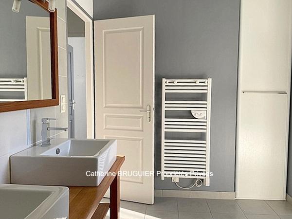 Villa de plain pied Angliers - Entre Niort et La Rochelle -140 m2 - 4 chambres- piscine - jardin clos de 950 m2