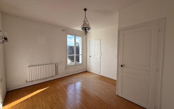 Maison à vendre    3 pièces • 86 m2 Mamers