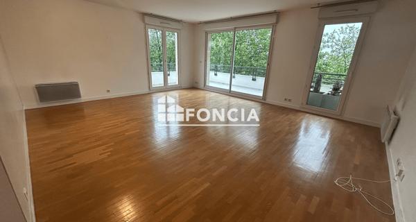 Location Appartement 4 pièces 97.2 m² - Châtenay-malabry 92290