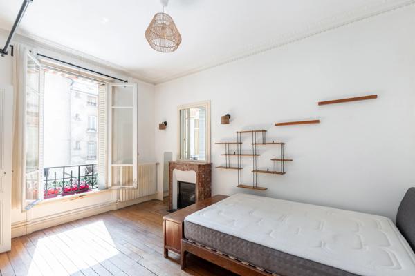 Appartement
         2 pièces
        - 49 m² Exclusivité 476 000 € *