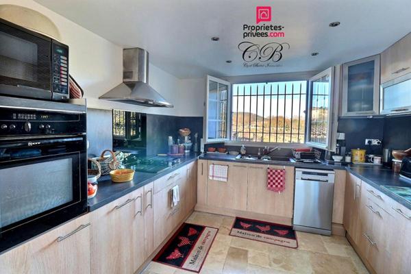 MAISON FAMILIALE - 180 m² habitables - Terrain plat > 6 000 m²