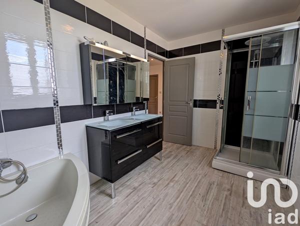 Maison à vendre 7 pièces 194 m² La Châtre