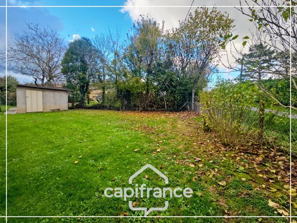 Maison individuelle 4 pièces, jardin clos de 700m², deux garages