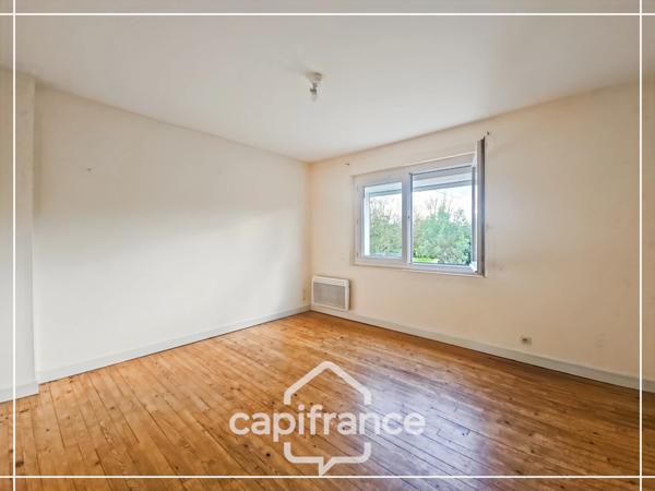 Maison individuelle 4 pièces, jardin clos de 700m², deux garages