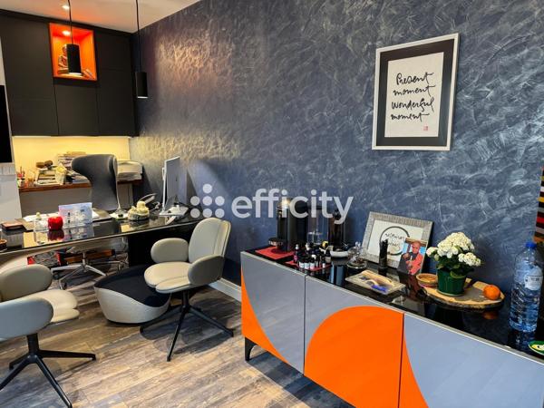 Fonds De Commerce
        
        - 239 m² Exclusivité 300 000 € *