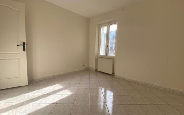 Appartement à vendre    3 pièces •  Nézel