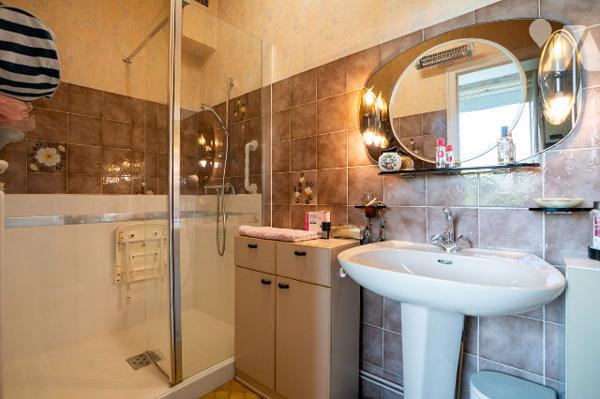NOUVEAUTE - SAINTE THERESE - MAISON -