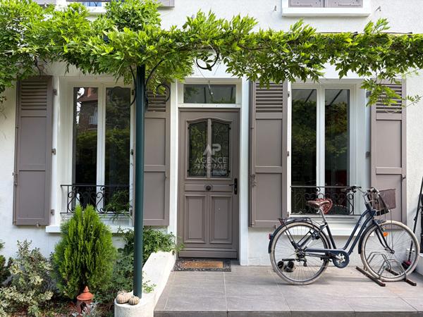 Maison Maisons Laffitte Loyer 3 800 €/mois **  - Référence  13614