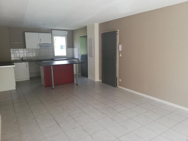Appartement à vendre T3 rez-de-chaussée DAX 2 chambres terrasse parking