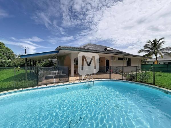 DPT GUYANE, à vendre RÉMIRE-MONTJOLY Maison T4 de 113 m2 avec piscine