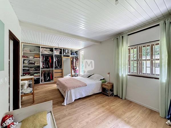 DPT GUYANE, à vendre RÉMIRE-MONTJOLY Maison T4 de 113 m2 avec piscine