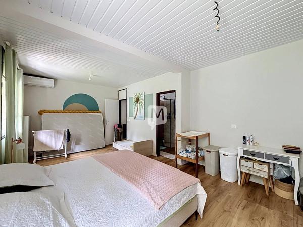 DPT GUYANE, à vendre RÉMIRE-MONTJOLY Maison T4 de 113 m2 avec piscine