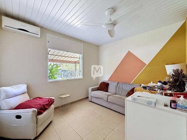 DPT GUYANE, à vendre RÉMIRE-MONTJOLY Maison T4 de 113 m2 avec piscine