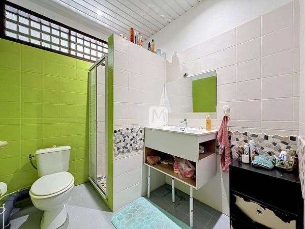 DPT GUYANE, à vendre RÉMIRE-MONTJOLY Maison T4 de 113 m2 avec piscine