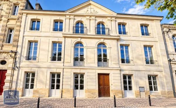Appartement à louer 3 pièces 78.78m² Chinon (37500)