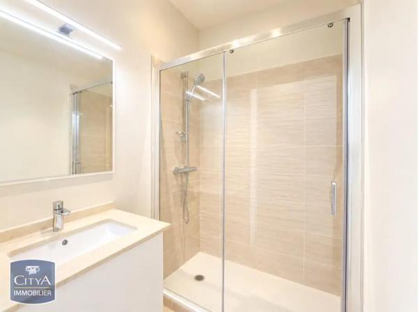 Appartement à louer 3 pièces 78.78m² Chinon (37500)