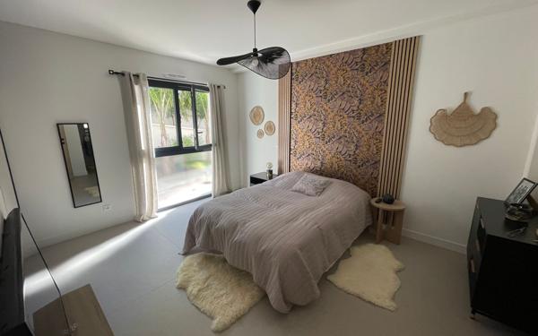 Immeuble à vendre    14 pièces • 370 m2 Bandol