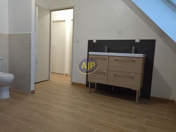 Maison à louer Evellys : 5 pièces, 104m² avec 4 chambre(s) à 1 078€ - AJP Immobilier Pontivy