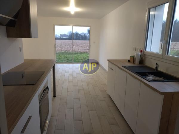Maison à louer Evellys : 5 pièces, 104m² avec 4 chambre(s) à 1 078€ - AJP Immobilier Pontivy