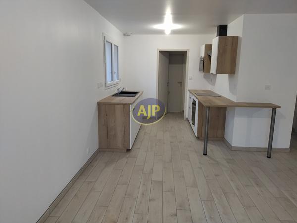 Maison à louer Evellys : 5 pièces, 104m² avec 4 chambre(s) à 1 078€ - AJP Immobilier Pontivy