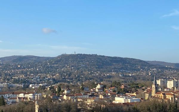 Appartement à vendre    2 pièces • 58 m2 Caluire-et-Cuire