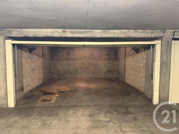 Parking à vendre  23,61 m 2   LYON  - 69004