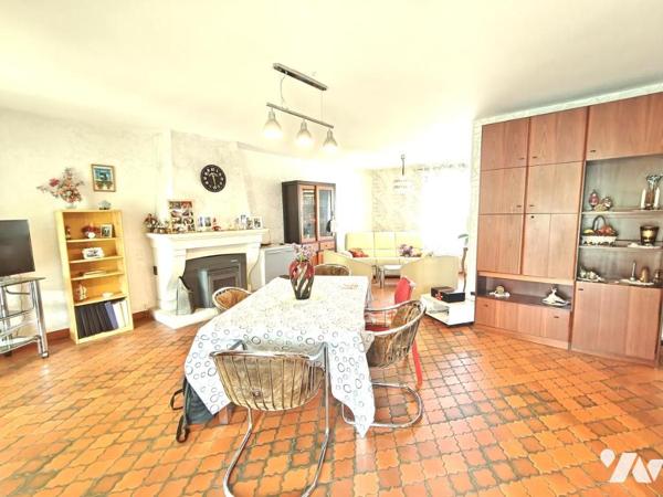 MAISON A BETHENY - VIAGER OCCUPEE 1 TETE  (81 ans)
