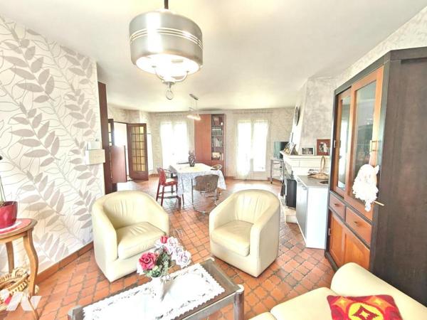 MAISON A BETHENY - VIAGER OCCUPEE 1 TETE  (81 ans)