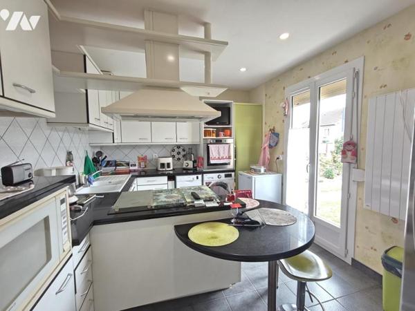 MAISON A BETHENY - VIAGER OCCUPEE 1 TETE  (81 ans)