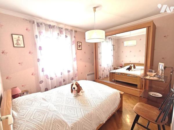 MAISON A BETHENY - VIAGER OCCUPEE 1 TETE  (81 ans)
