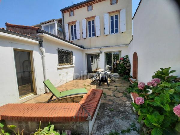 ALBI CENTRE MAISON DE VILLE AVEC GARAGE ET JARDIN