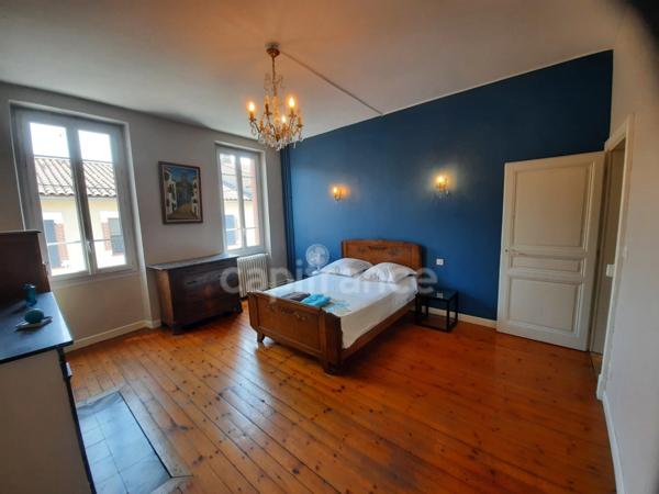 ALBI CENTRE MAISON DE VILLE AVEC GARAGE ET JARDIN