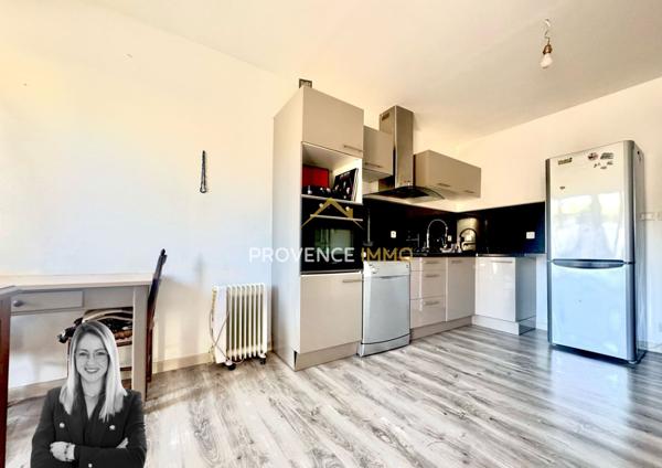 Eyguières (13430) T2 EN REZ DE JARDIN AVEC TERRASSE ET PLACE DE PARKING, CENTRE VILLE