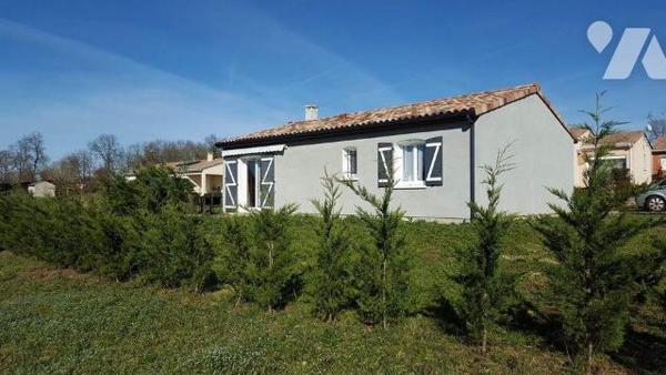 VILLA DE PLAIN-PIED AVEC JARDIN