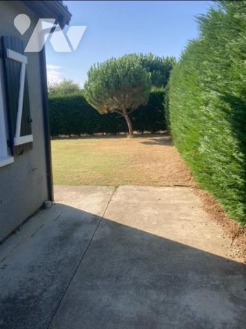 VILLA DE PLAIN-PIED AVEC JARDIN