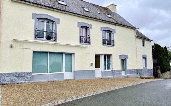 Immeuble à vendre    12 pièces • 191,85 m2 Plouray