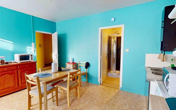 Immeuble à vendre    12 pièces • 191,85 m2 Plouray