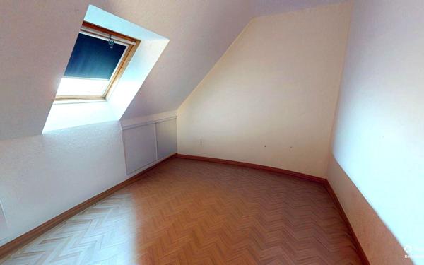 Immeuble à vendre    12 pièces • 191,85 m2 Plouray