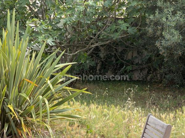 CHARMANTE MAISON RÉTAISE AVEC JARDIN CLOS ET TERRASSE ET  GARAGE AU CŒUR DE LOIX